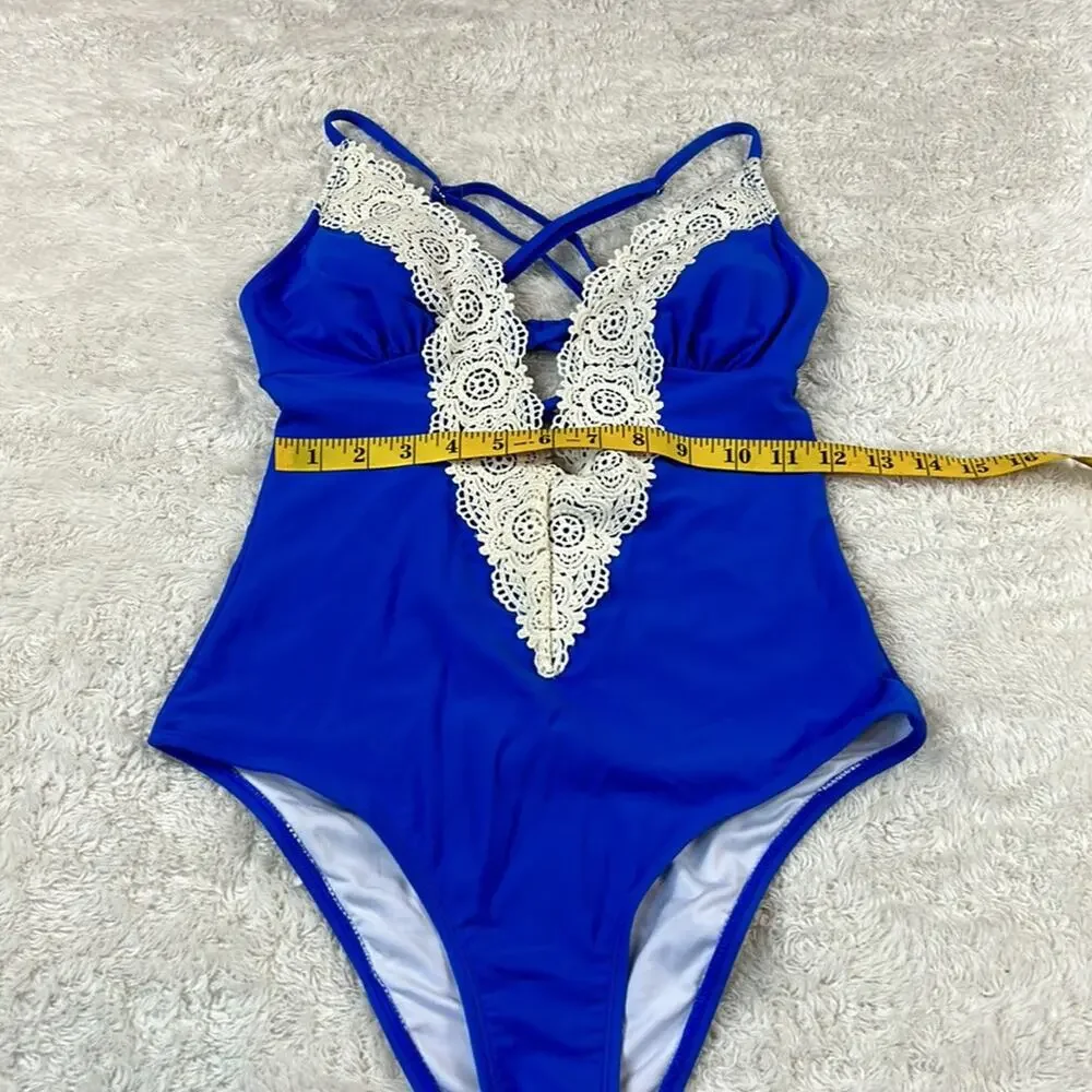 Cupshe lace plunge blue and cream one piece swimsuit,‎ size small